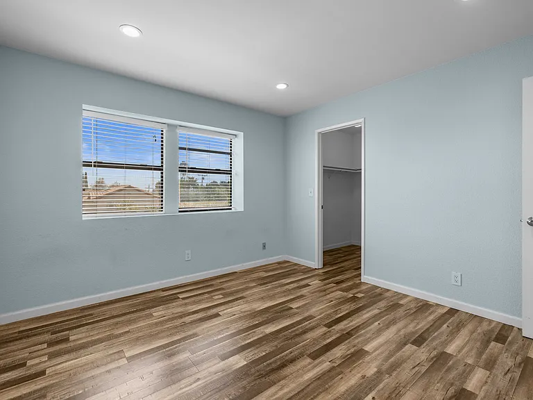 412 N Bushnell Ave #C — Photo 19