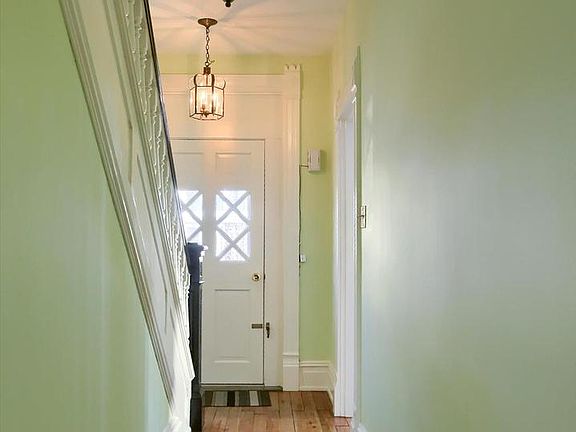 5th image of 421 W Main St