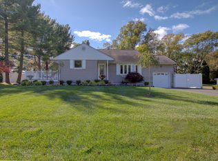 49 Chestnut Ridge Rd, Holmdel, NJ 07733