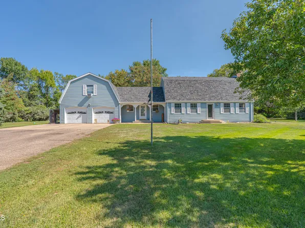 2234 Sherman Dr, Bismarck, ND 58504