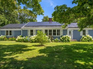160 Lincoln Rd, Hyannis, MA 02601