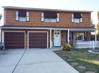 2709 1st Pl, Baldwin, NY 11510