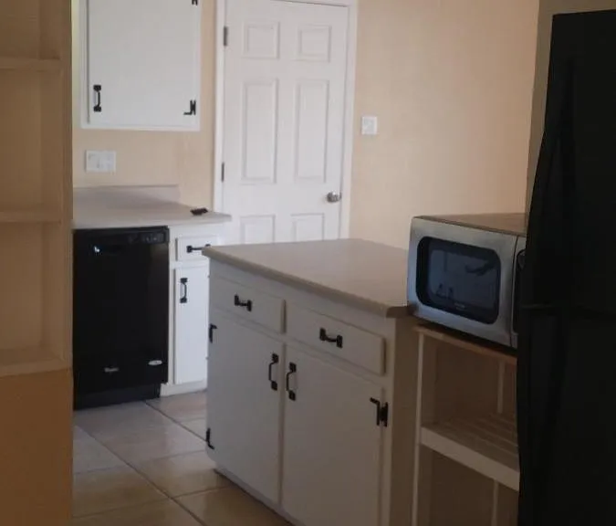 4102 Comanche Rd NE — Photo 5