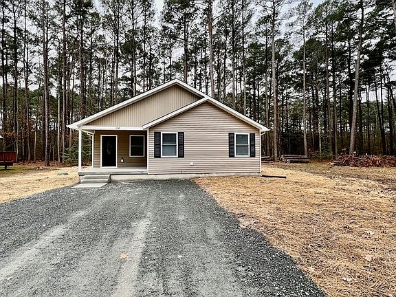 3rd image of 150 Erica Dr