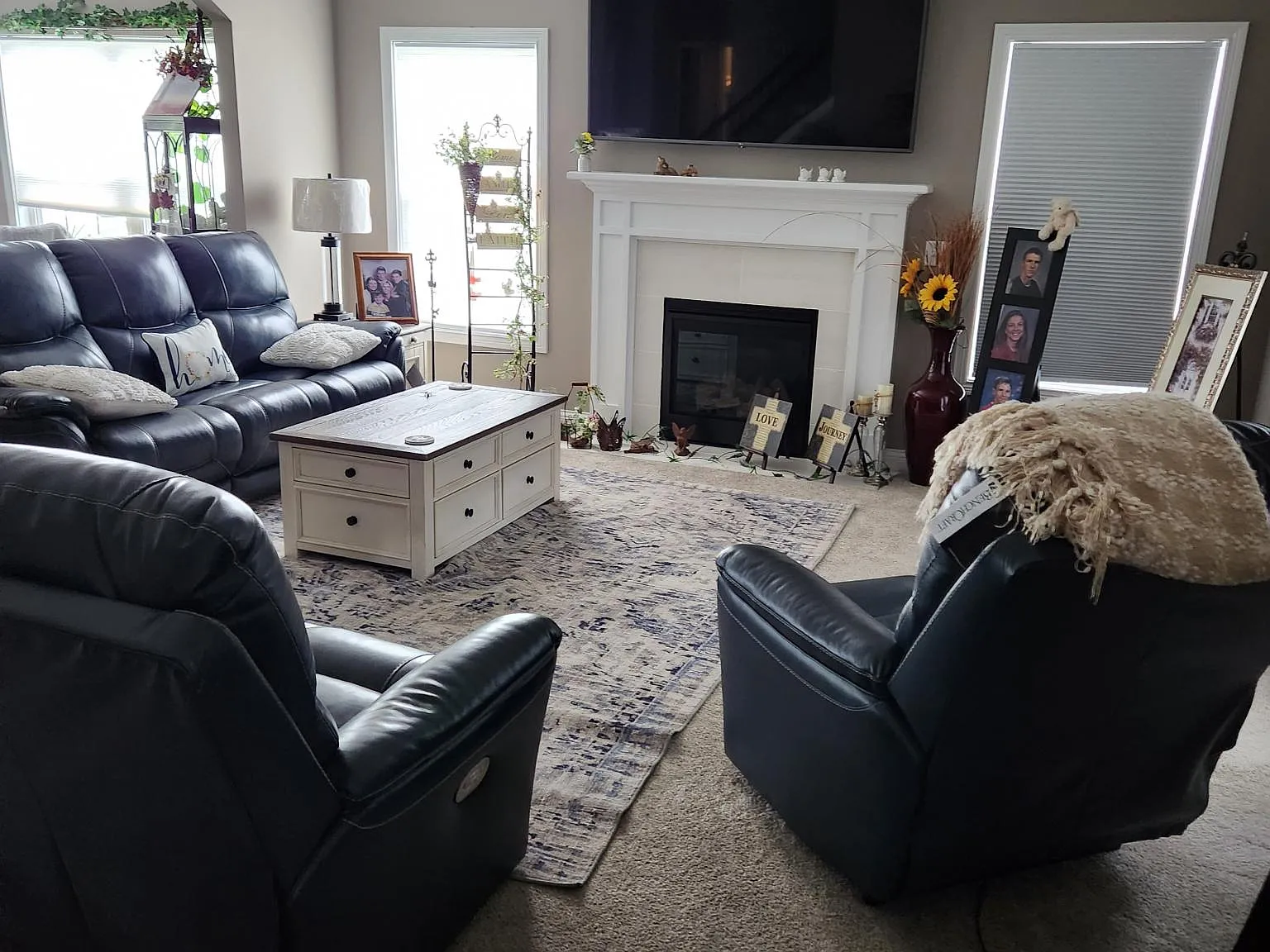 3 bed, 2244 sqft, $2,800 — Photo 2