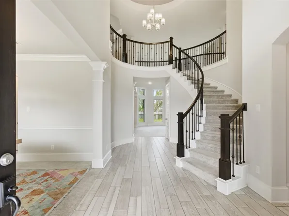 8915 Forest Side Dr, Missouri City, TX 77459