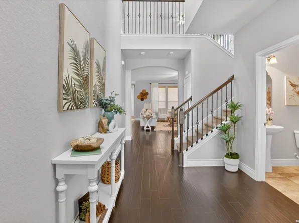 7407 Valle Msn, Boerne, TX 78015