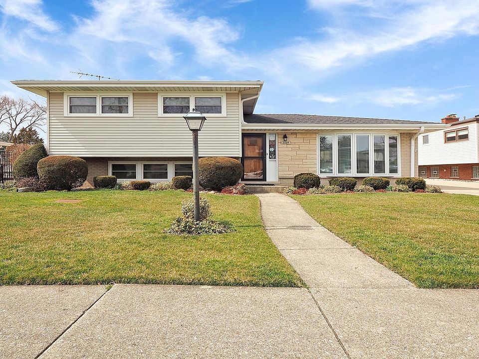 1st image of 2164 Westview Dr