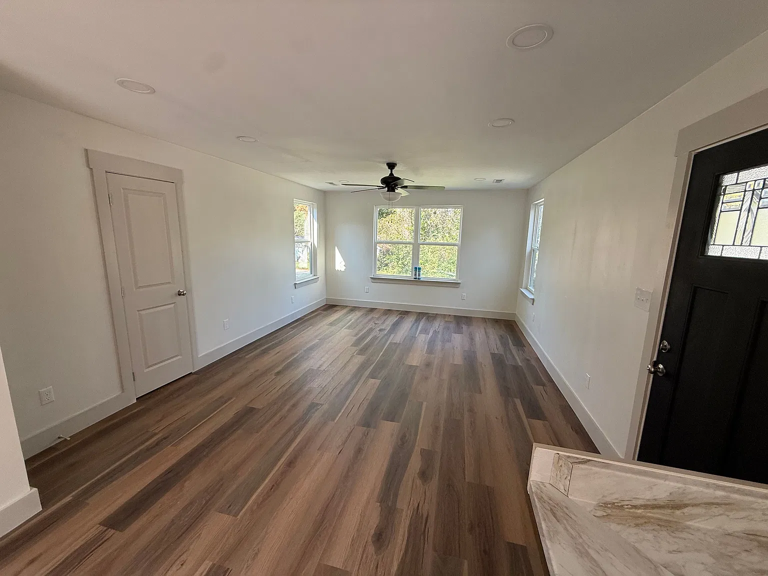 4 bed, 2.5 bath, 1526 sqft, $1,900 — Photo 3