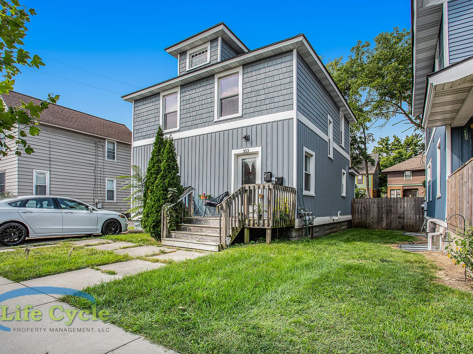 353 Atlas Ave SE (Sonal) - 2 — Photo 1