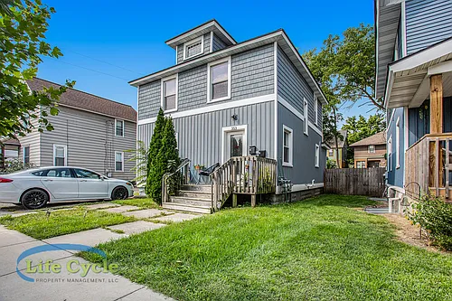 353 Atlas Ave SE #2 Photo 1 353 Atlas Ave SE #2 Photo 1