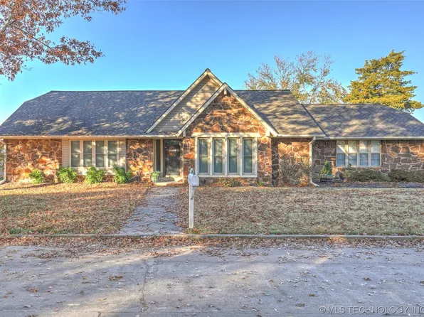 1509 N Florence Pl, Claremore, OK 74017