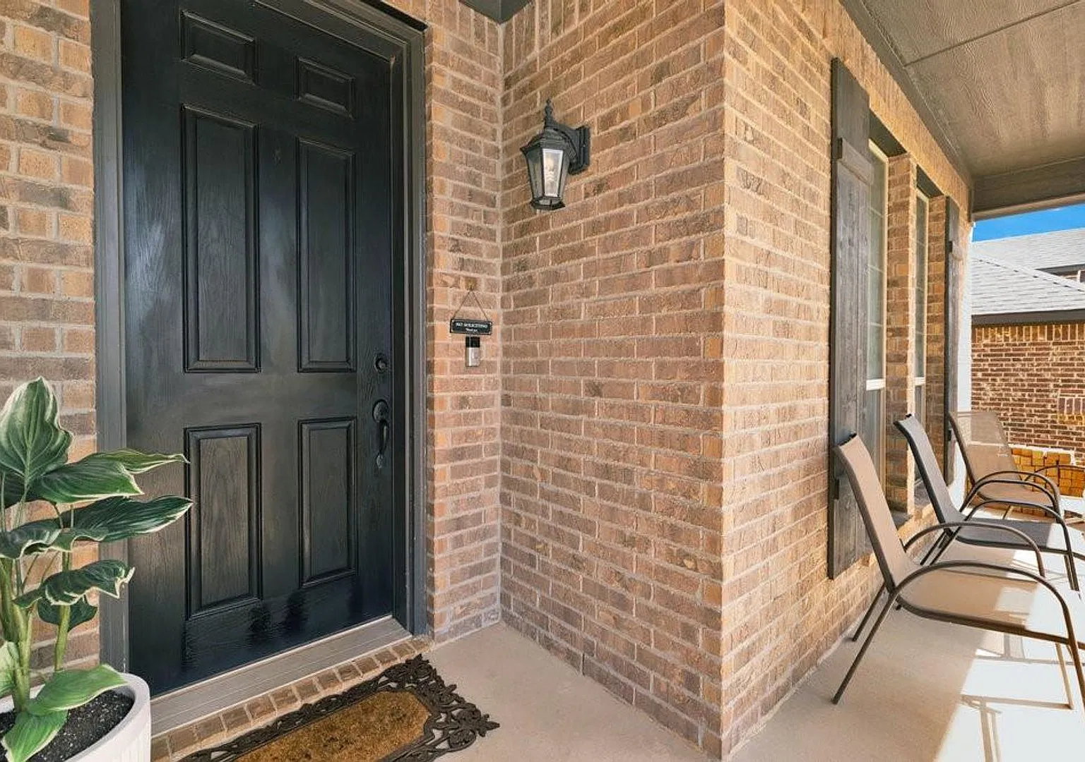 Coming Soon! An Entertainer's Dream in Saginaw Springs! 4 Bedrooms, 3.5 Baths, Media Room & Backy... — Photo 2
