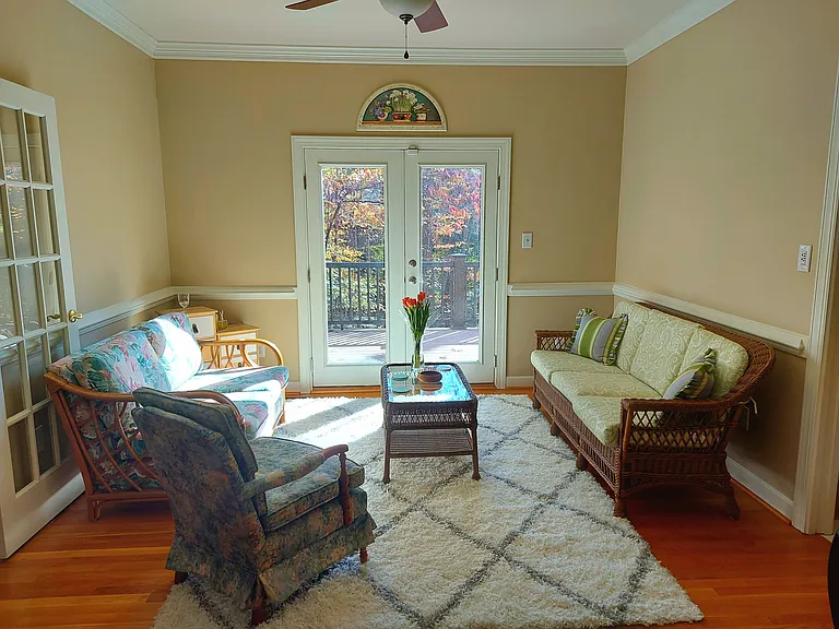 125 Woodmere Ct — Photo 6