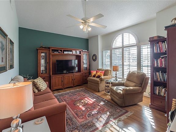3rd image of 1099 Kelly Creek Cir