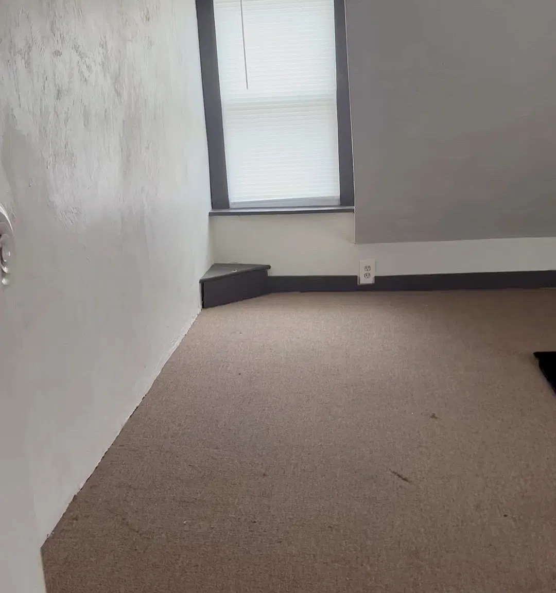 3 bed, 1200 sqft, $2,000 — Photo 4