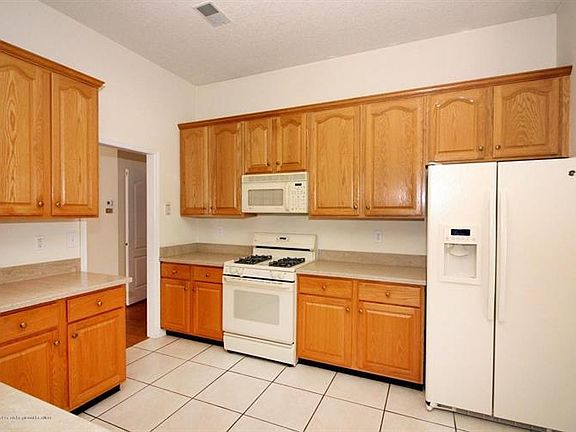 4th image of 7 Silverspring Dr