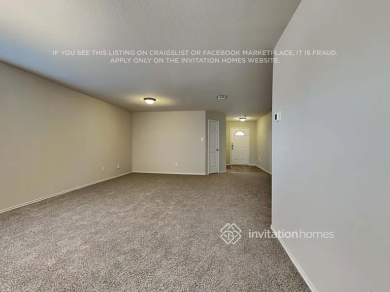 1313 Cyprus Dr — Photo 3