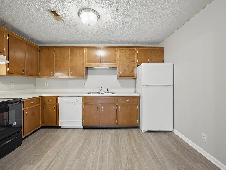 2865 Cobalt Dr #B — Photo 4