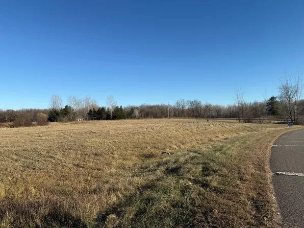 7 73rd St, Milaca, MN 56353