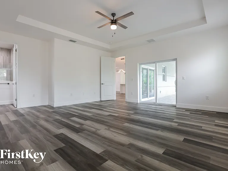 2698 Escambia Cir — Photo 8