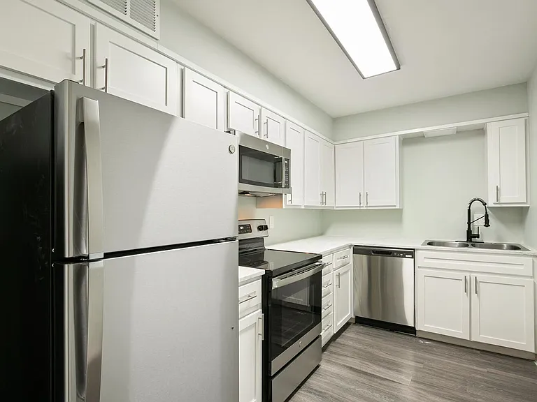 La Ronja Apartments — Photo 5