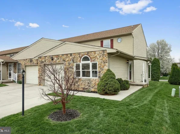 413 Springbrook Ct, Hanover, PA 17331