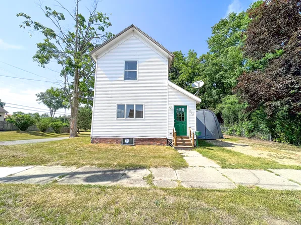 212 Jefferson St, Dowagiac, MI 49047