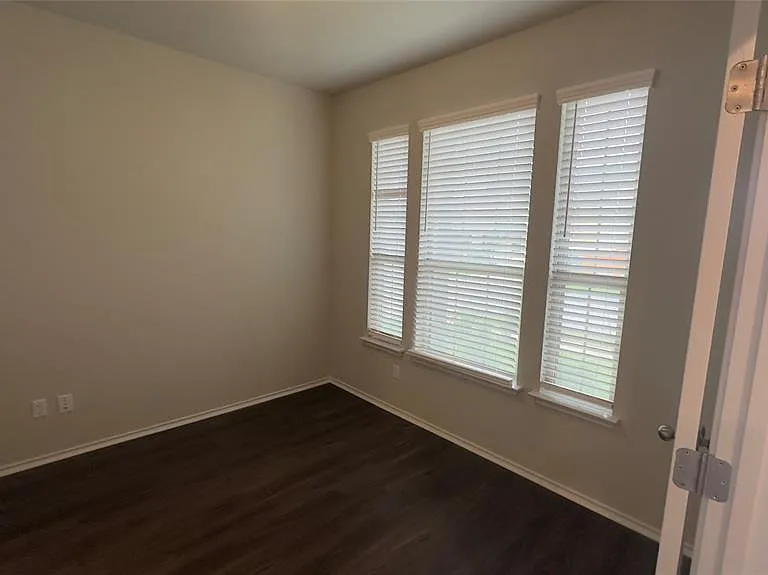 129 Goldfinch Dr — Photo 18