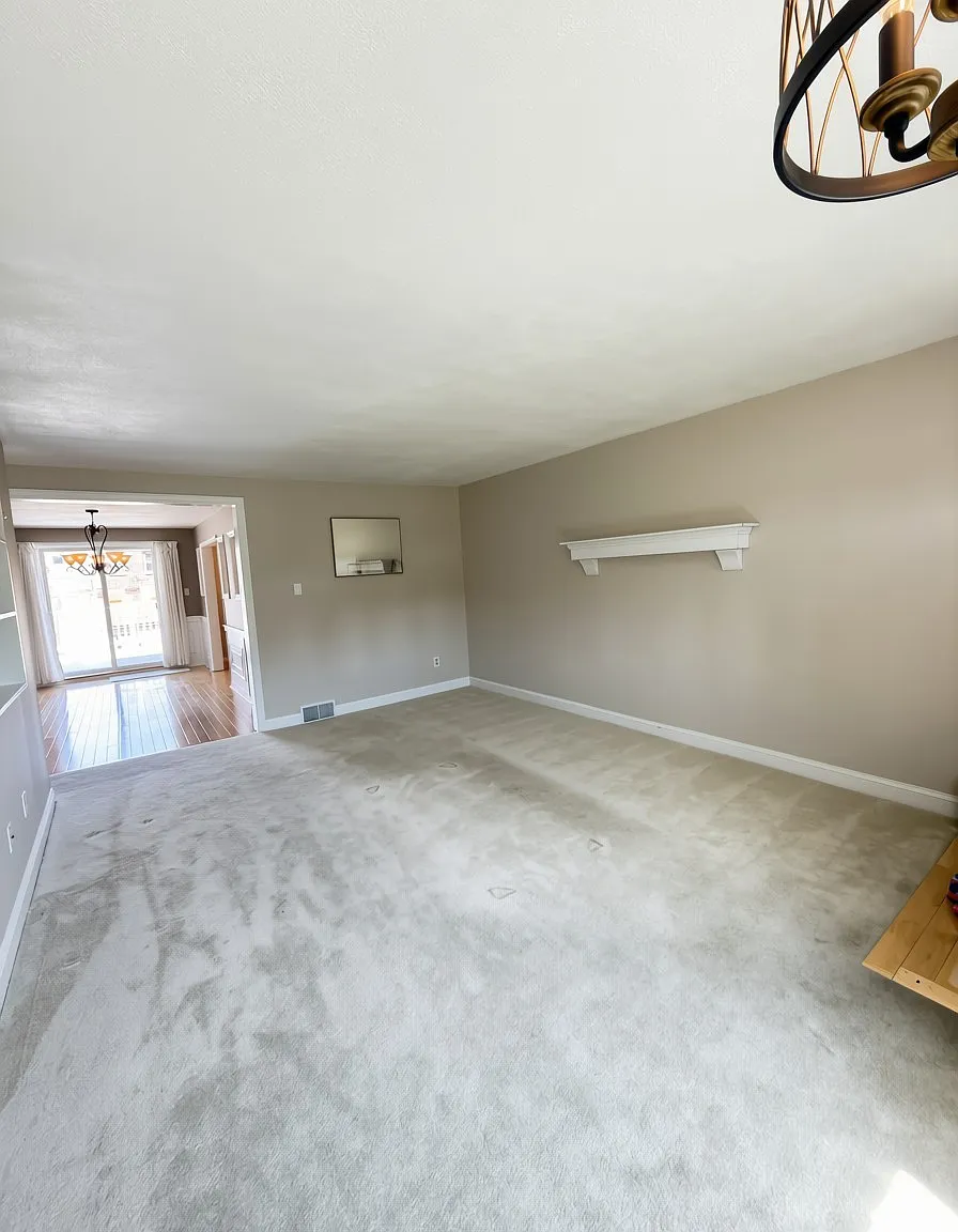 3 bed, 1602 sqft, $2,350 — Photo 2