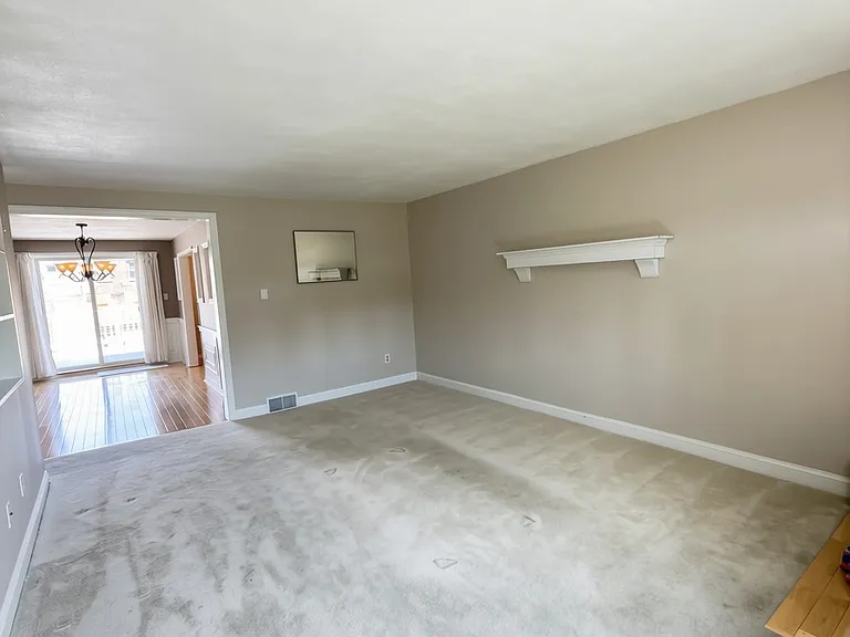 5220 Gramercy Dr — Photo 2