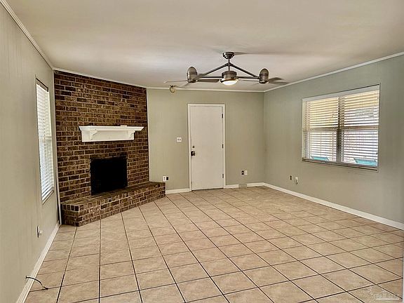 3rd image of 7813 Charter Oaks Dr