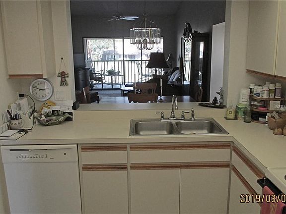 3rd image of 4432 Weybridge St #84