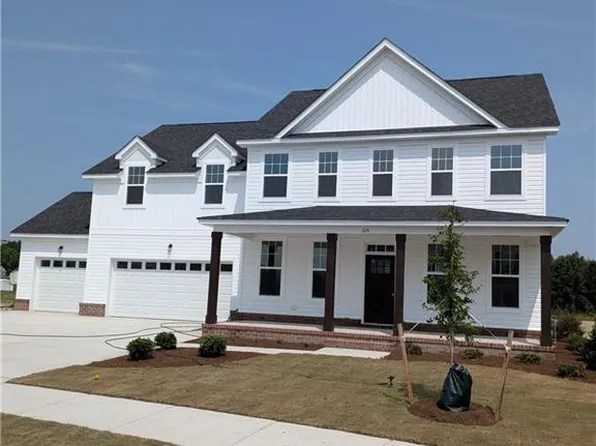 224 Arbormoor Ln, Moyock, NC 27958
