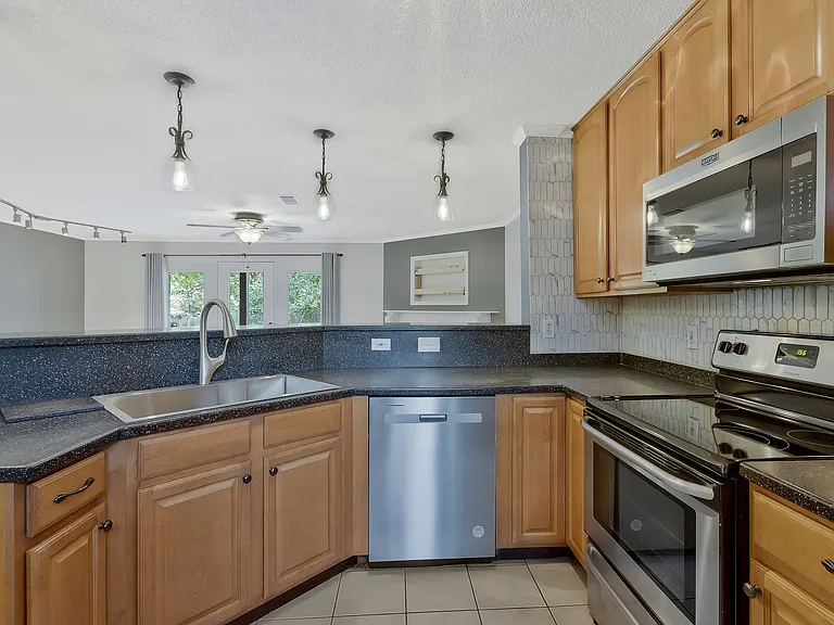 1809 Brockton Pl — Photo 7