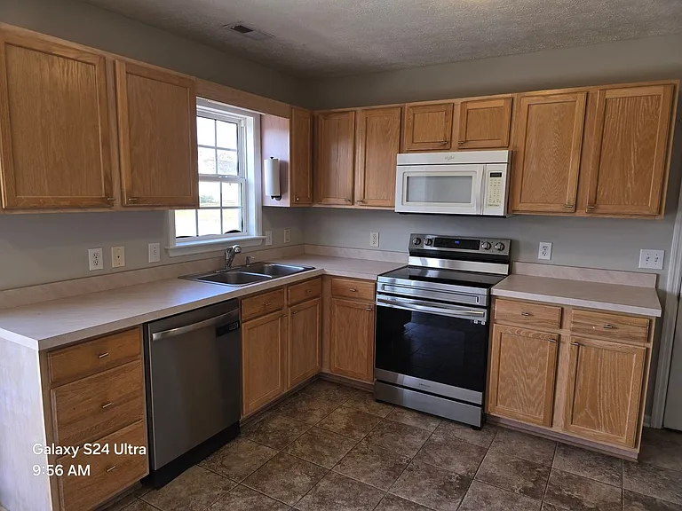 317 Foxhall Rd — Photo 5