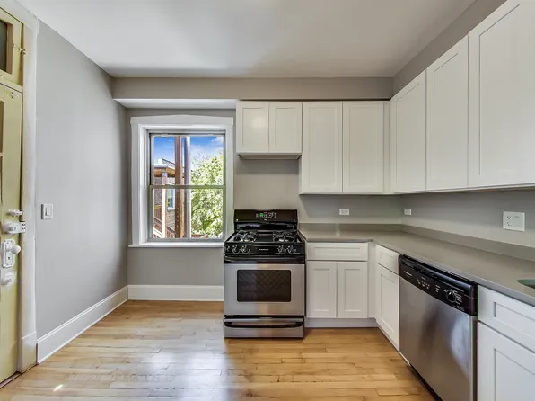 Pleasant Court, 932 Pleasant St #954-3F, Oak Park, IL 60302