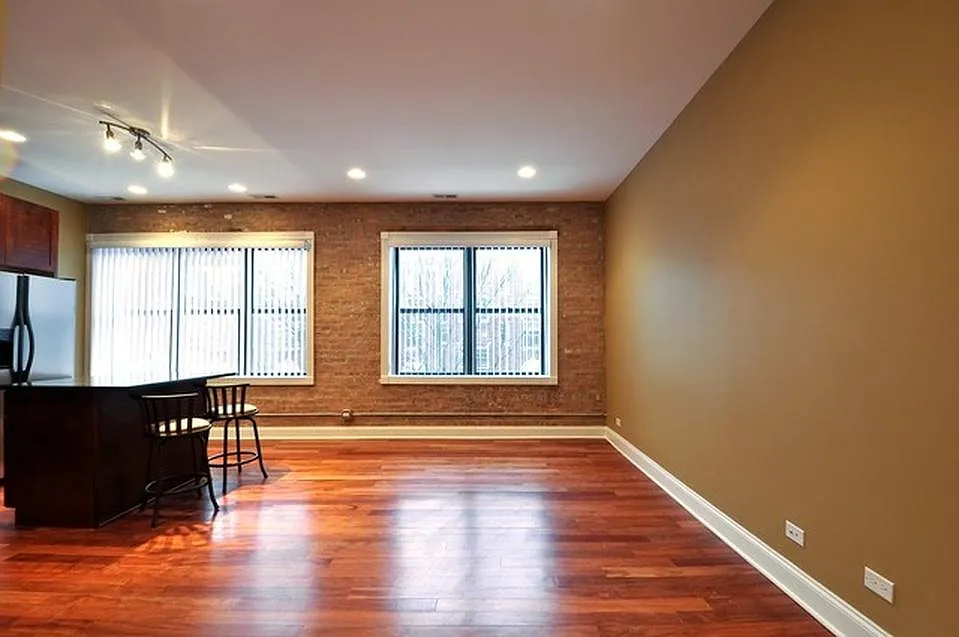Building Photo - 2050 W Hood Ave #3A