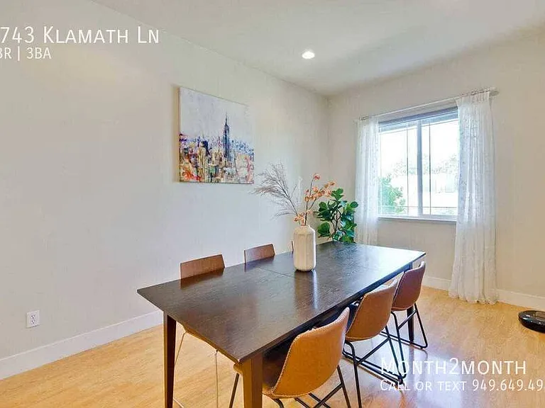 3743 Klamath Ln — Photo 11