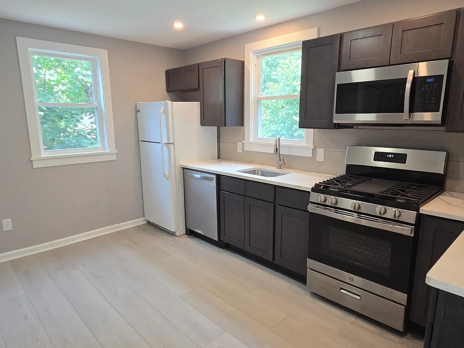 916 West State Street, Trenton, New Jersey-08618 — Photo 2