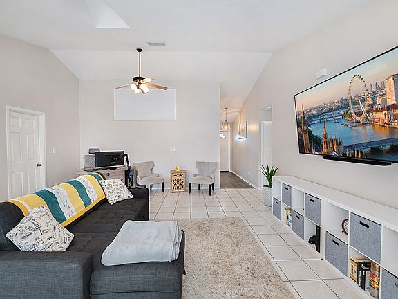 5th image of 506 Seville Ct