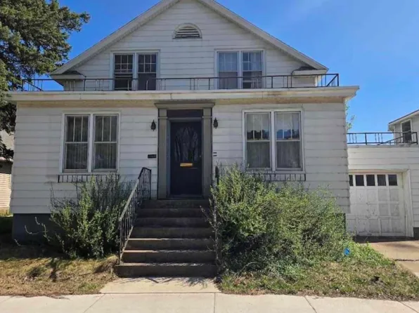 726 3rd St S, Virginia, MN 55792