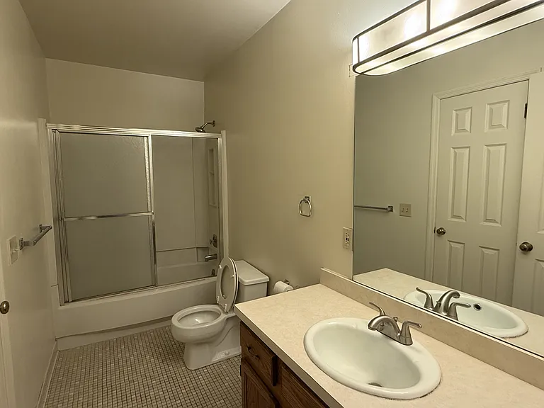 274 Alexander St #3 — Photo 3