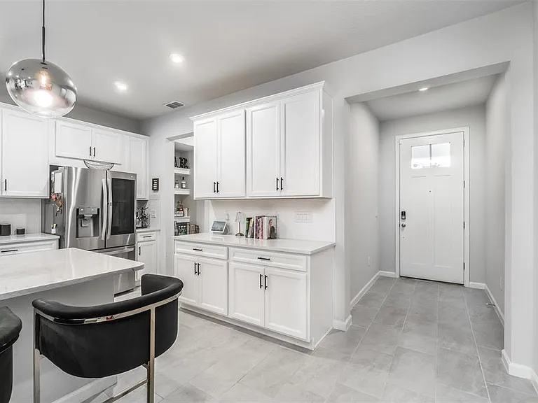 8518 Primrose Willow Pl — Photo 5