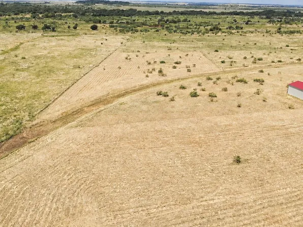 LOT 2 4825 N Us #81, Bowie, TX 76230