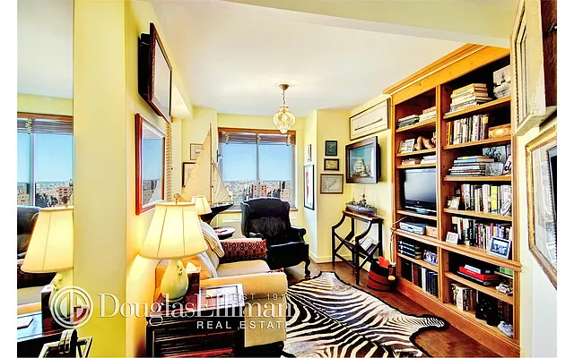 Sold by Douglas Elliman | media 7