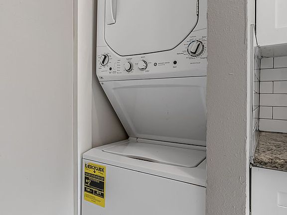 4th image of 104 S Armenia Ave APT 9