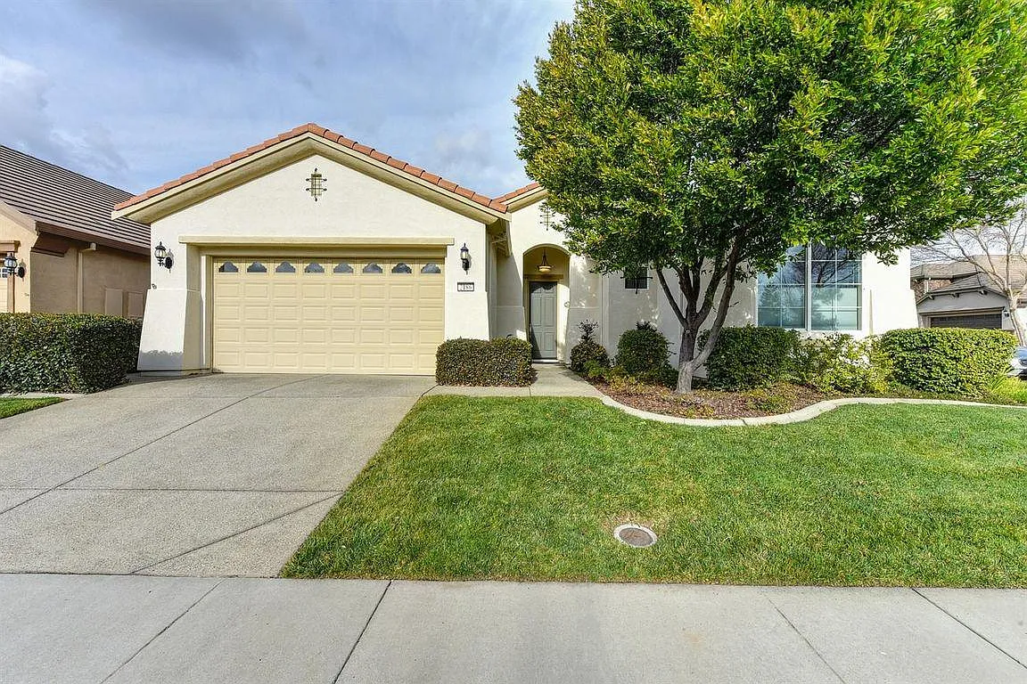2186 Ashton Dr photo 1