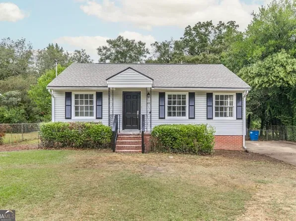 3529 McKenzie Dr, Macon, GA 31204