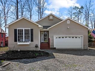 686 Lake Caroline Dr, Ruther Glen, VA